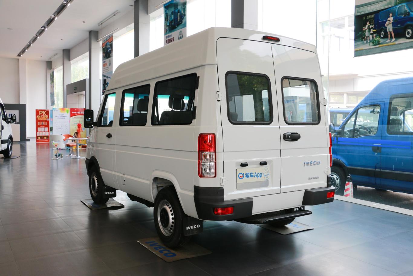 依维柯得意客车 a35 2.