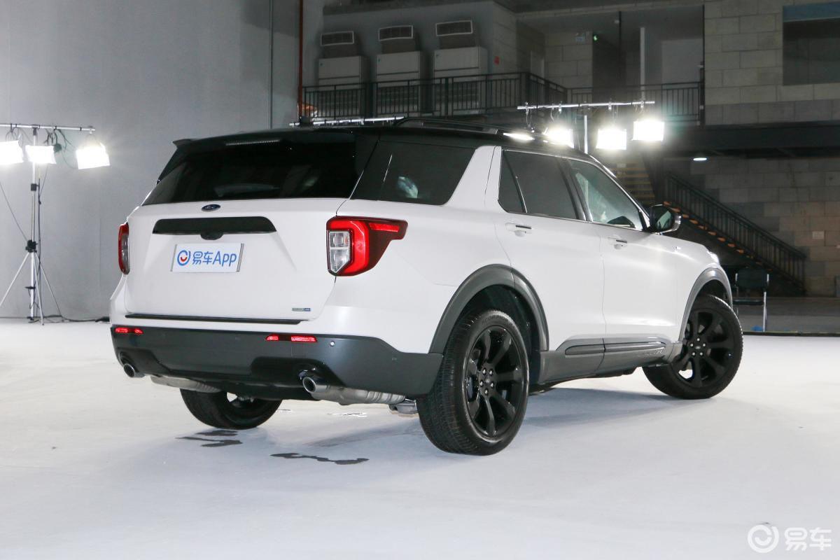 【探险者2020款ecoboost 285 四驱 运动版st-line 6座侧后45度车头