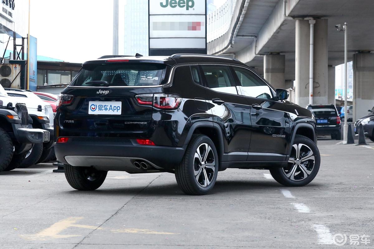 【指南者2020款220t 豪华版侧后45度车头向右水平汽车图片-汽车图片