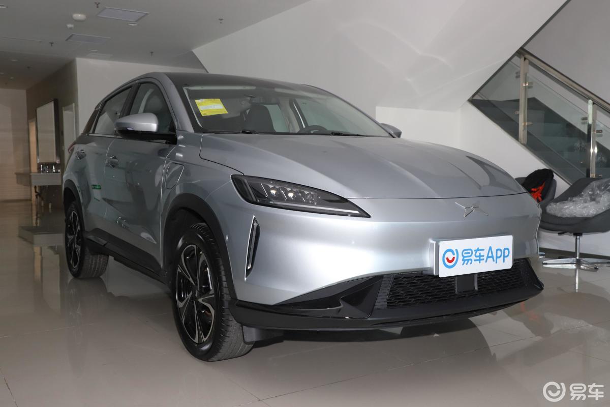 【小鹏汽车g32020款520 悦享版侧前45度车头向右水平汽车图片-汽车