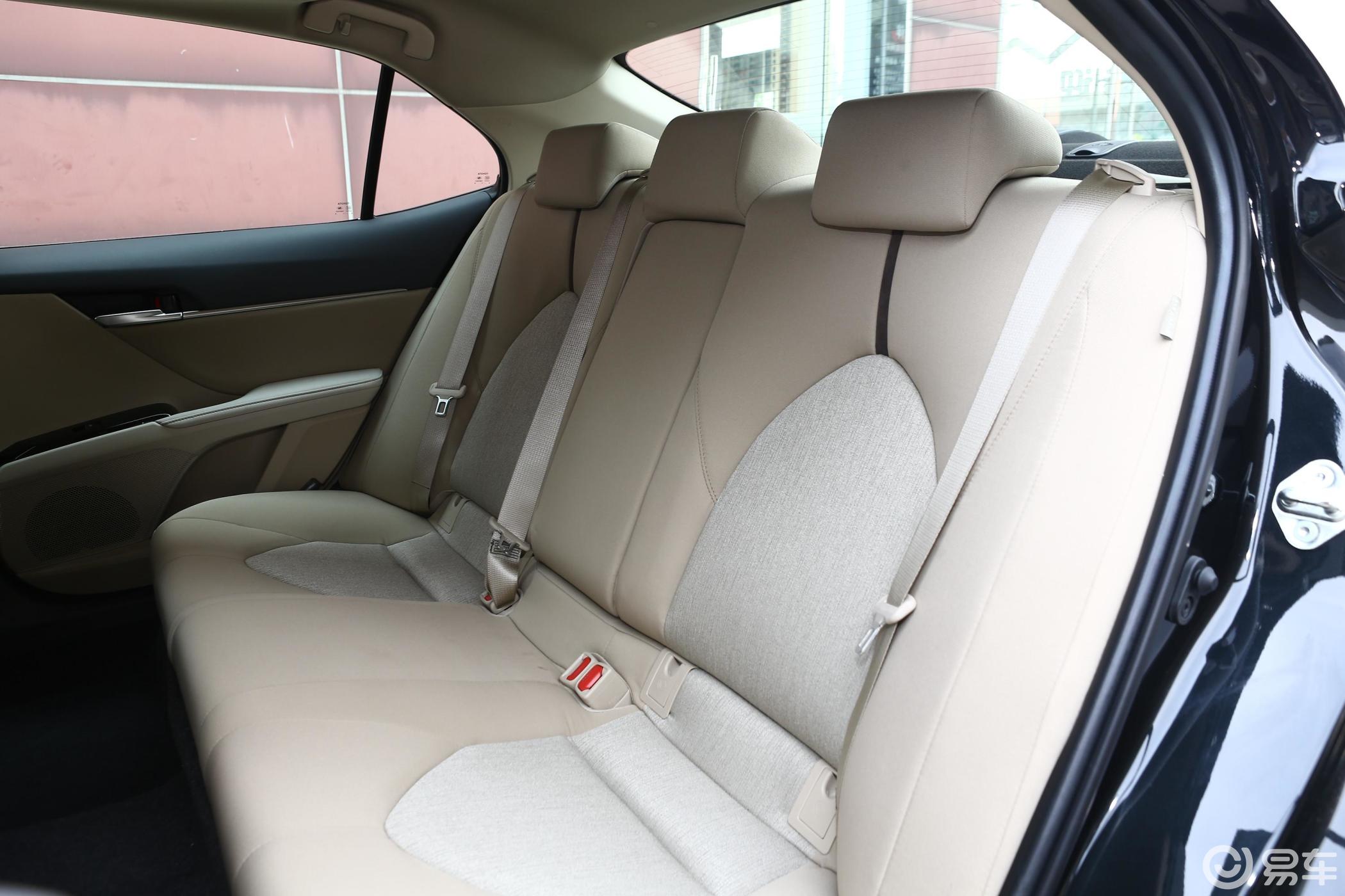 【凯美瑞2019款改款 2.