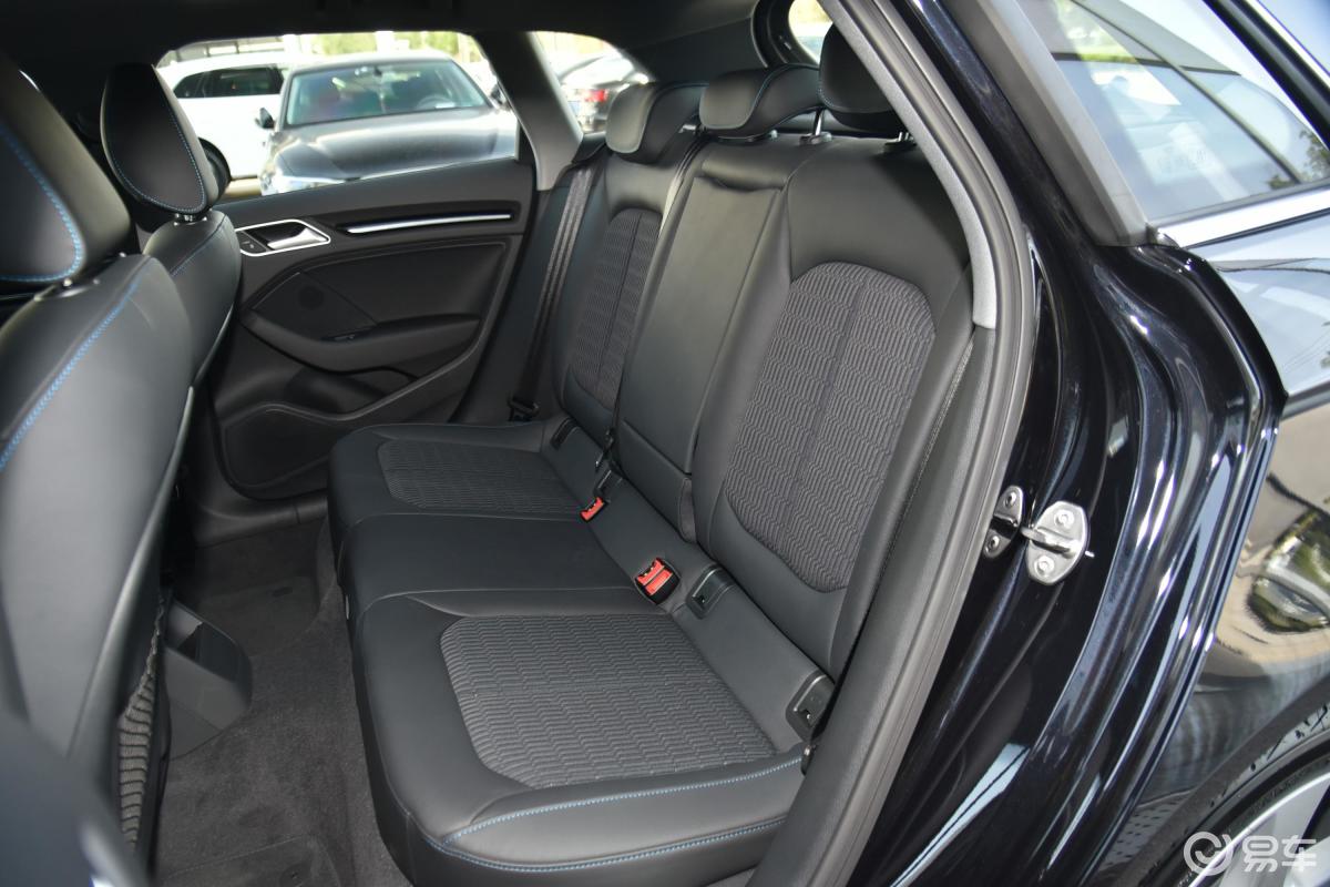 【奥迪a32020款sportback 35 tfsi 时尚型后排座椅汽车图片-汽车图片