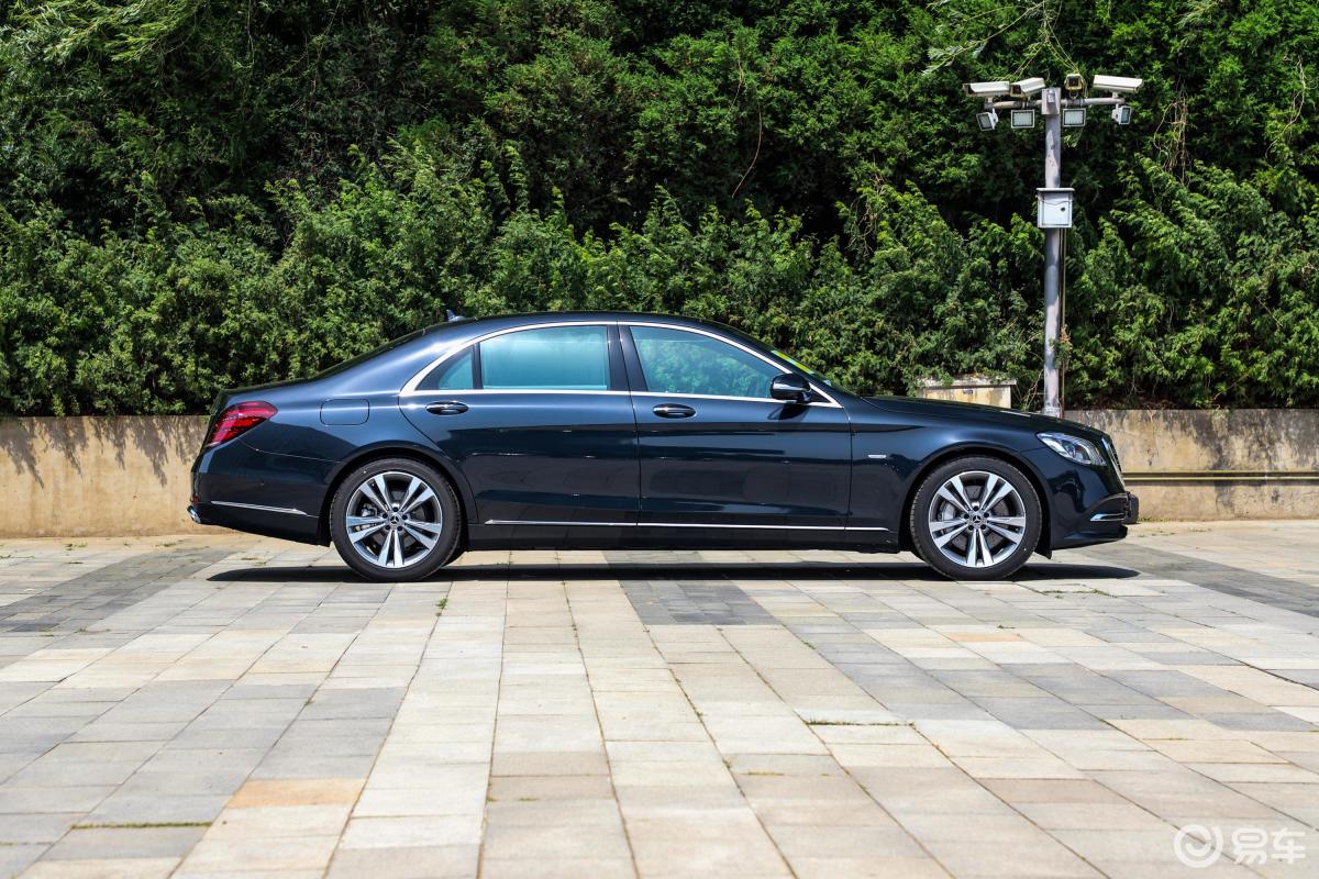 【奔驰s级2020款s 350 l 尊享型 臻藏版正侧车头向右水平汽车图片
