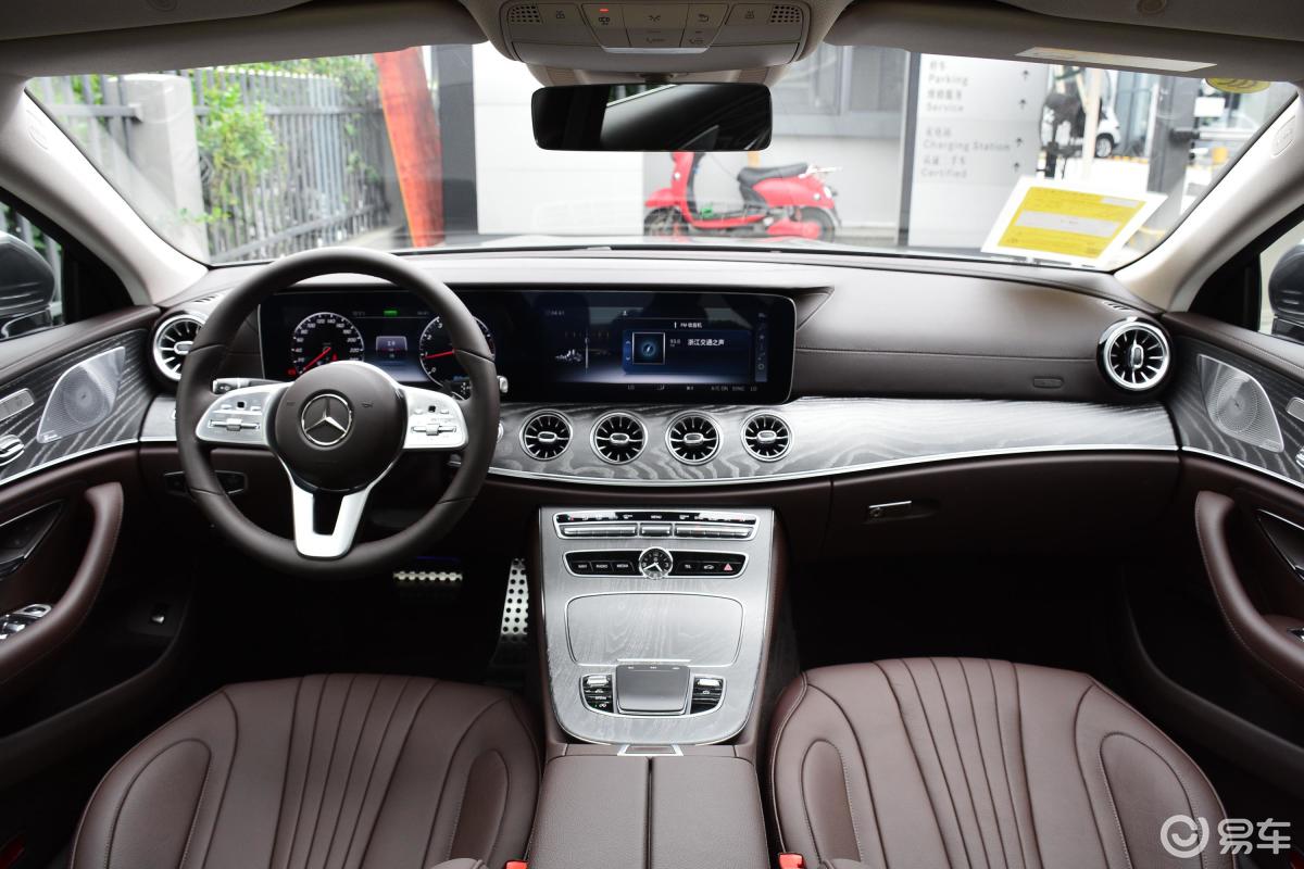 【奔驰cls级2020款cls 350 4matic内饰全景正拍汽车图片-汽车图片大全