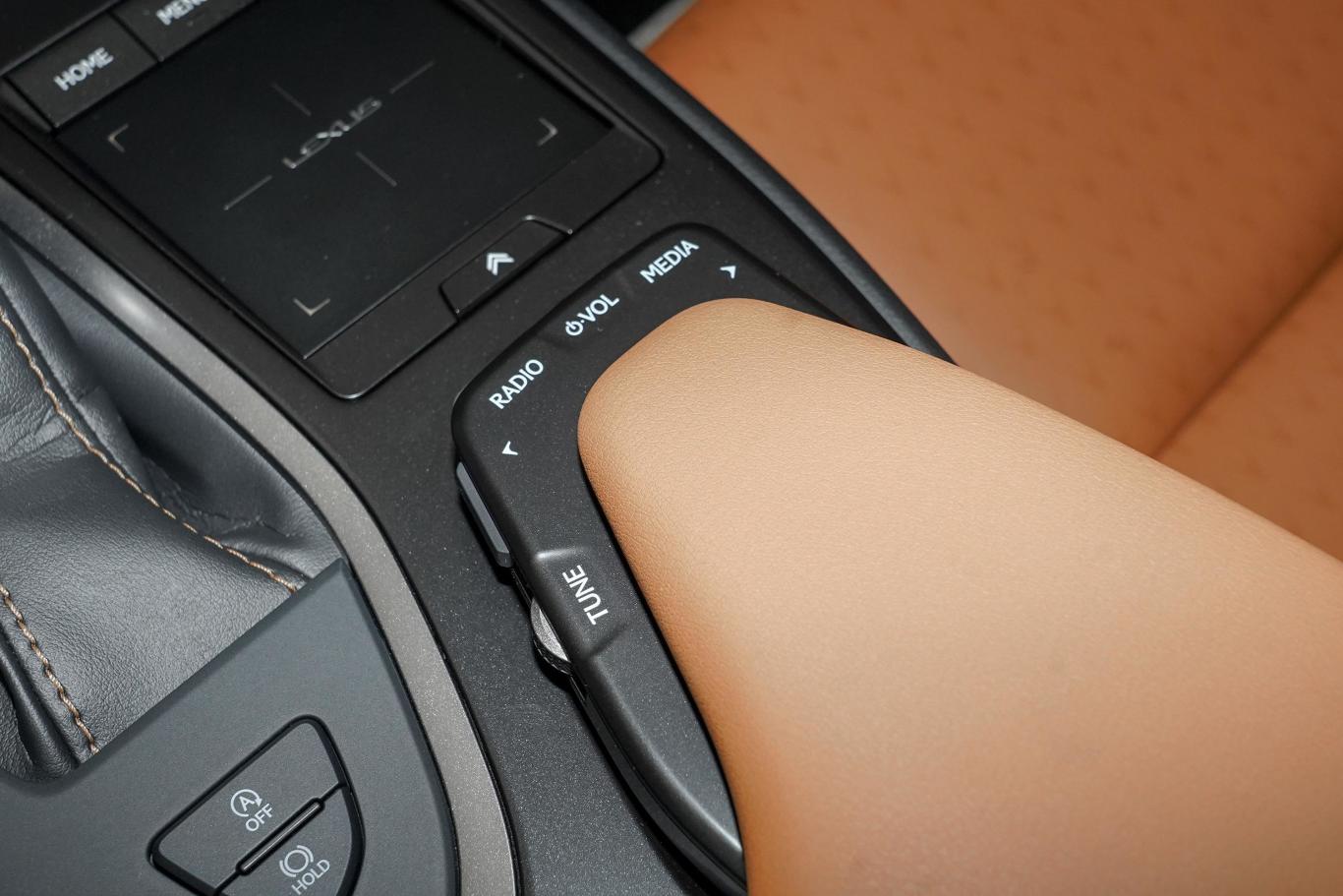 雷克萨斯ux200 特别版内饰