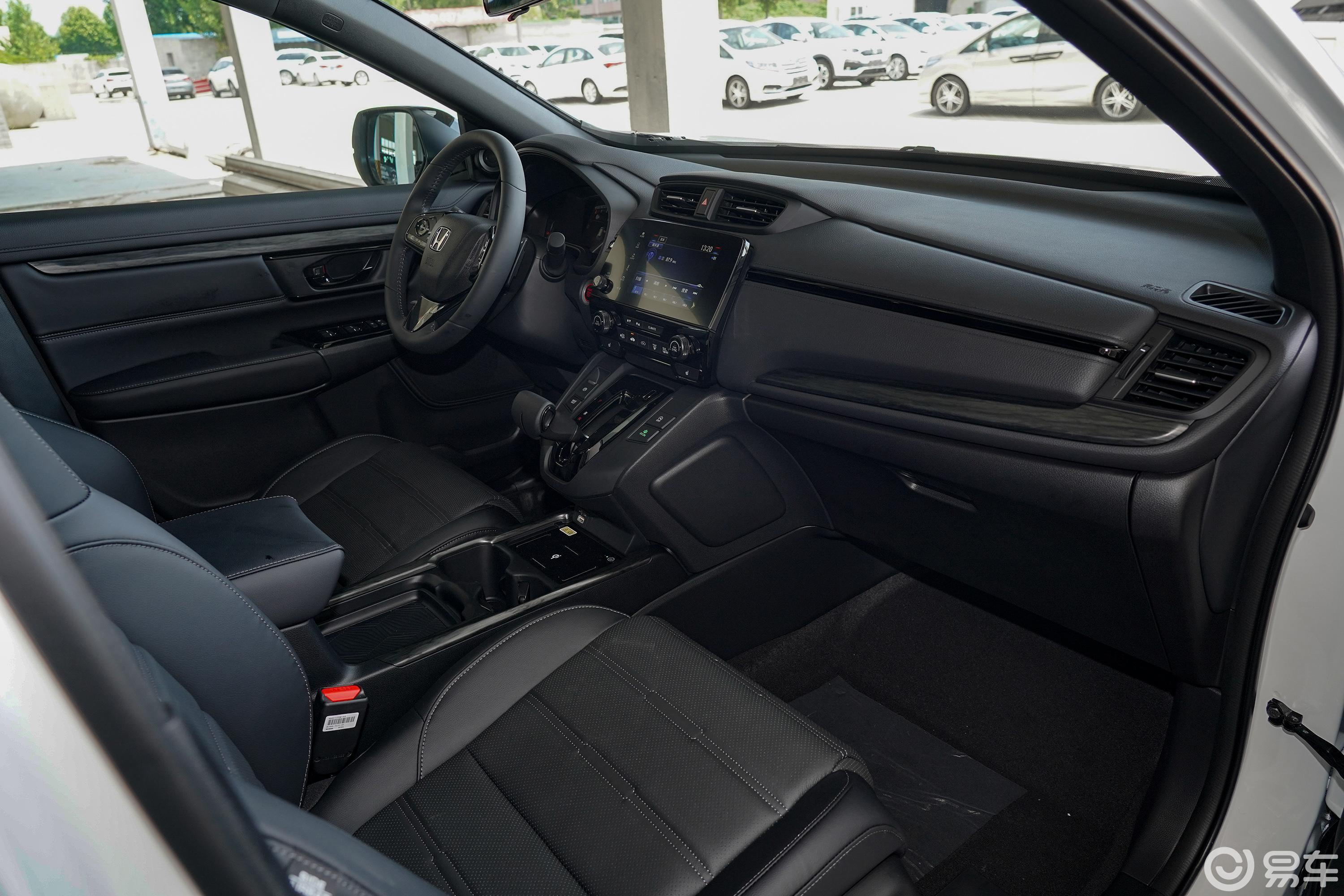 【本田cr-v2021款240turbo cvt 四驱 黑爵士版内饰全景副驾驶员方向
