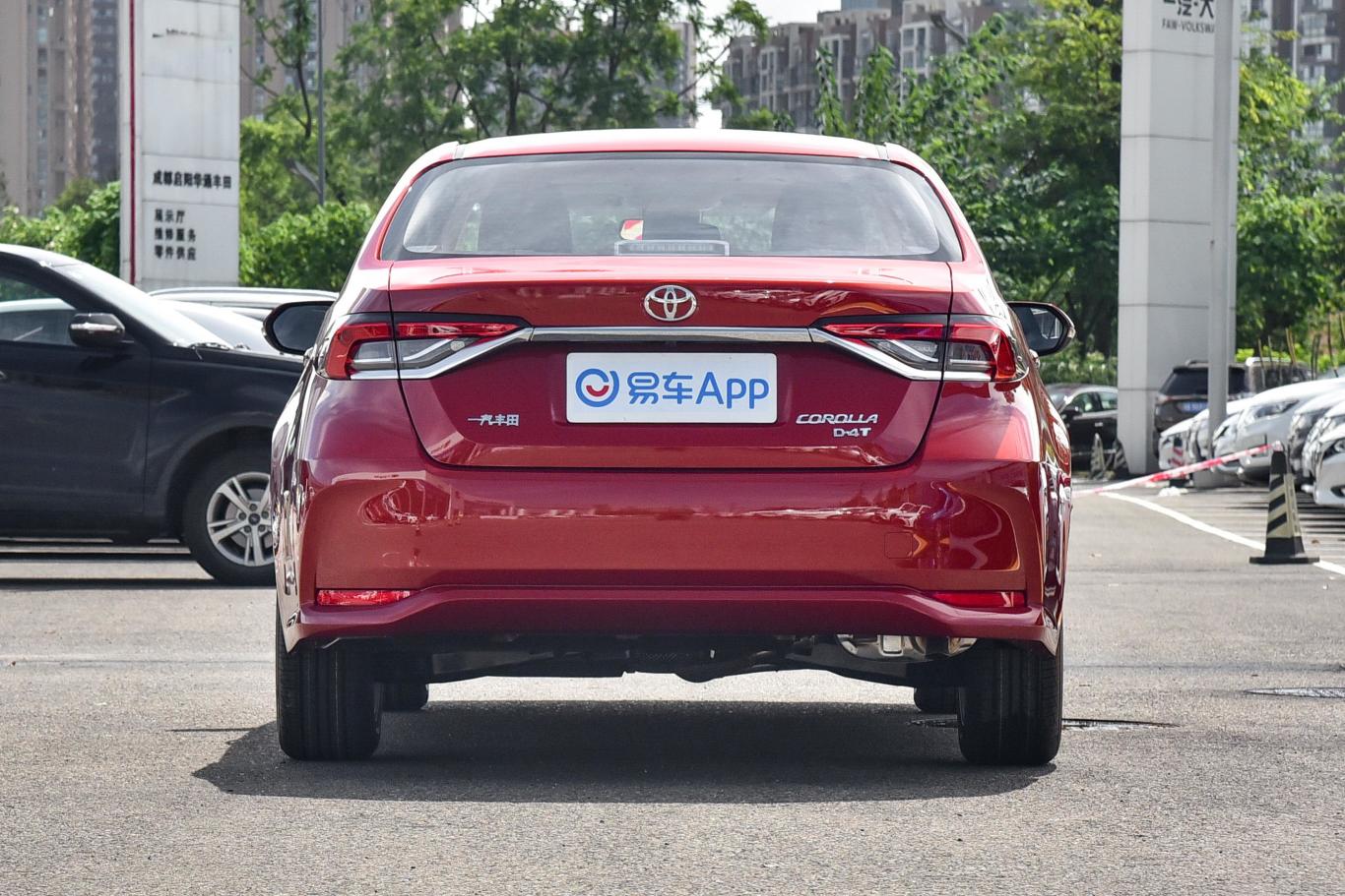 卡罗拉1.2t s-cvt 豪华版正后水平