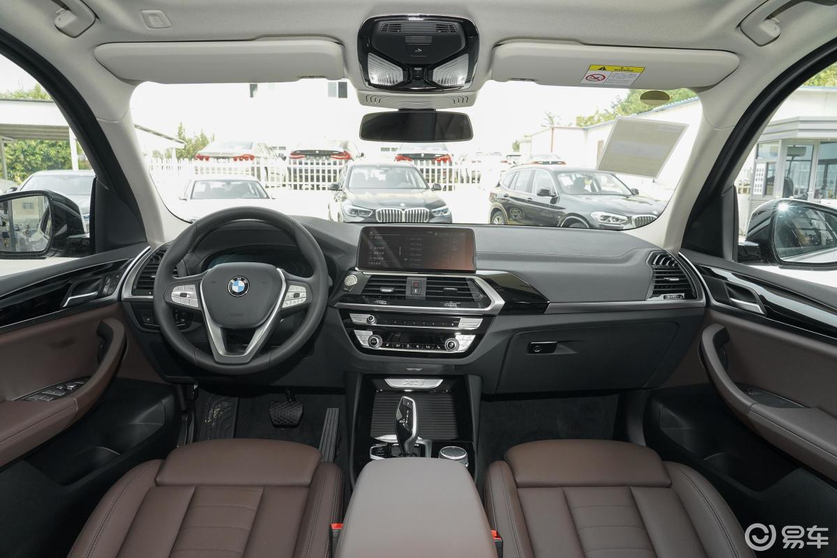 【宝马x32021款xdrive 25i 豪华套装内饰全景正拍汽车图片-汽车图片