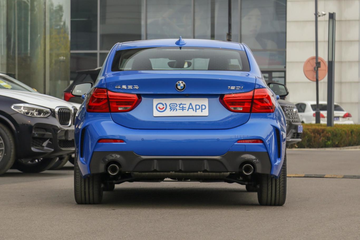 宝马1系120i m运动曜夜版外观