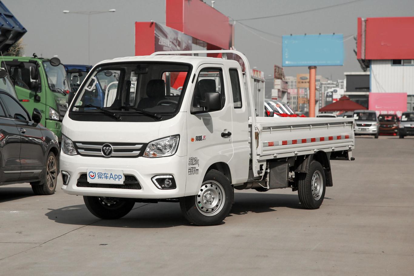 祥菱mm1 载货 1.6l 手动 排半后单胎dam16kr侧前45度车头向左水平