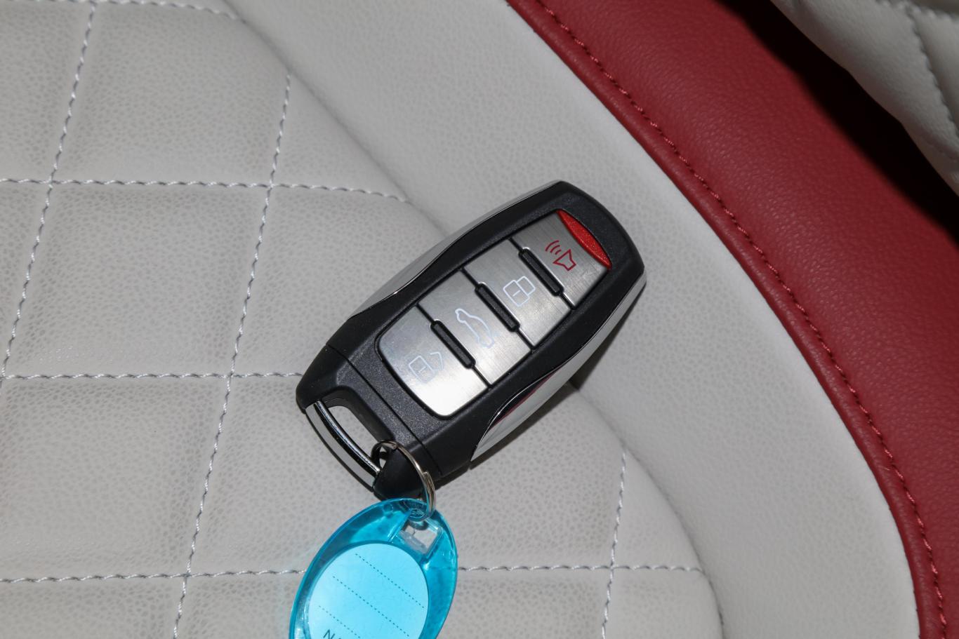 欧拉黑猫长续航型 405km钥匙正面