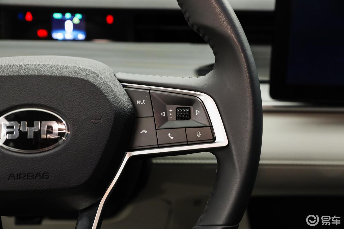 【比亚迪d12021款顶配版内饰汽车图片-汽车图片大全】-易车