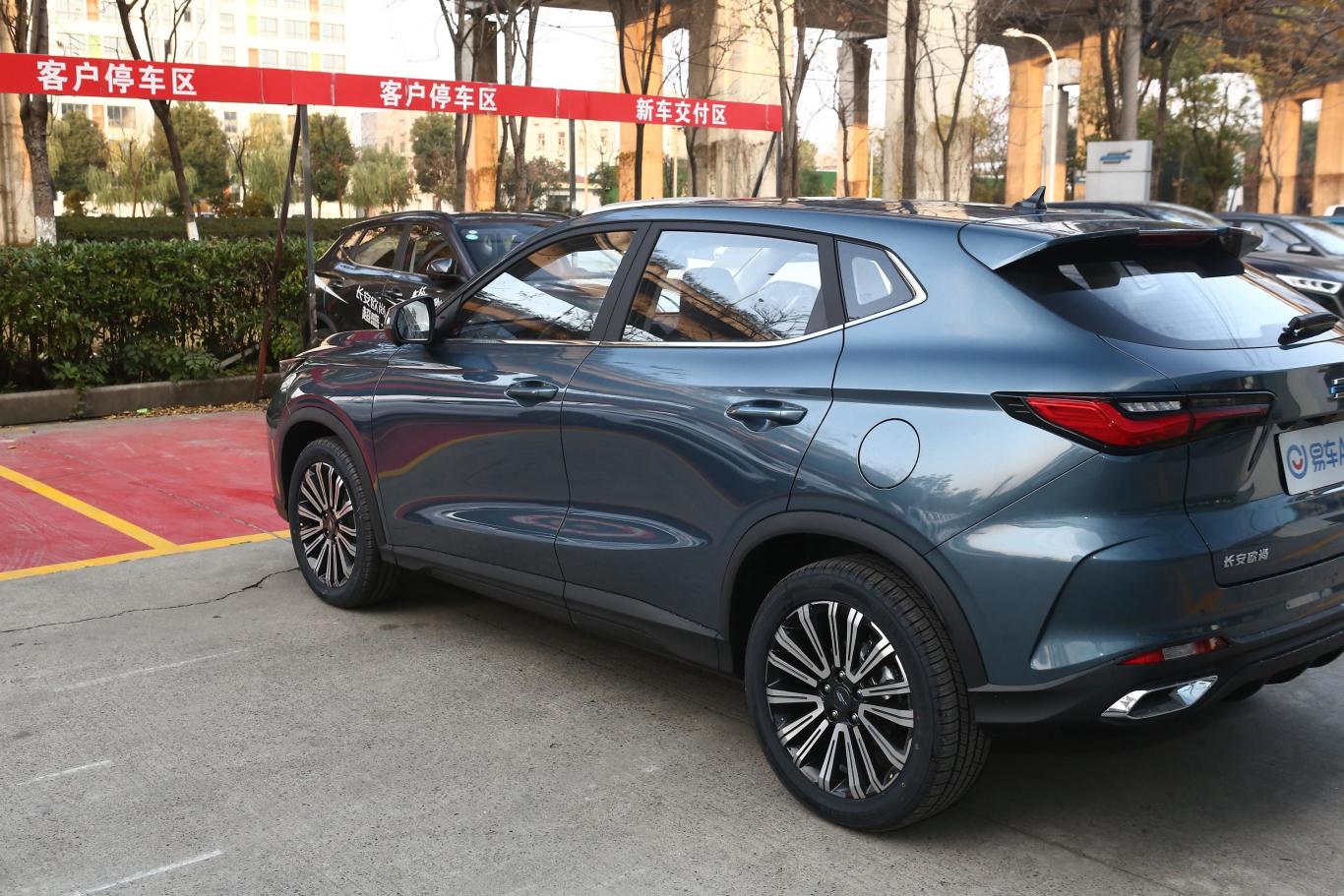 长安欧尚x51.6l cvt旗舰型外观细节