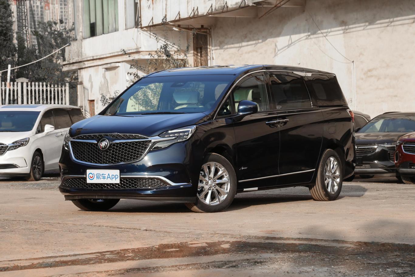 别克gl8avenir艾维亚 四座尊礼版侧前45度车头向左水平