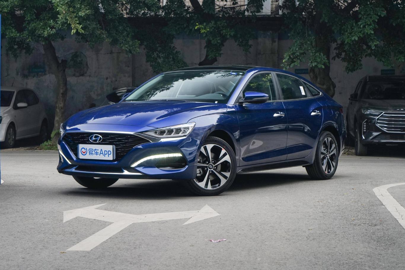 lafesta 菲斯塔280t 精英版侧前45度车头向左水平