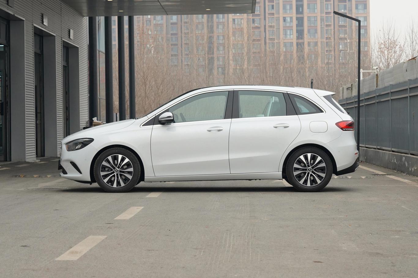 奔驰b级b200 动感型外观