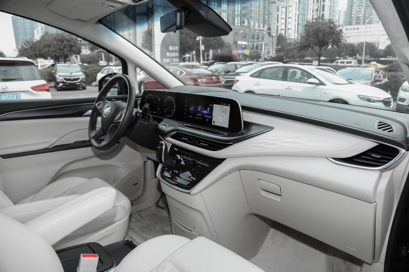 别克gl8avenir艾维亚 六座贤礼版内饰