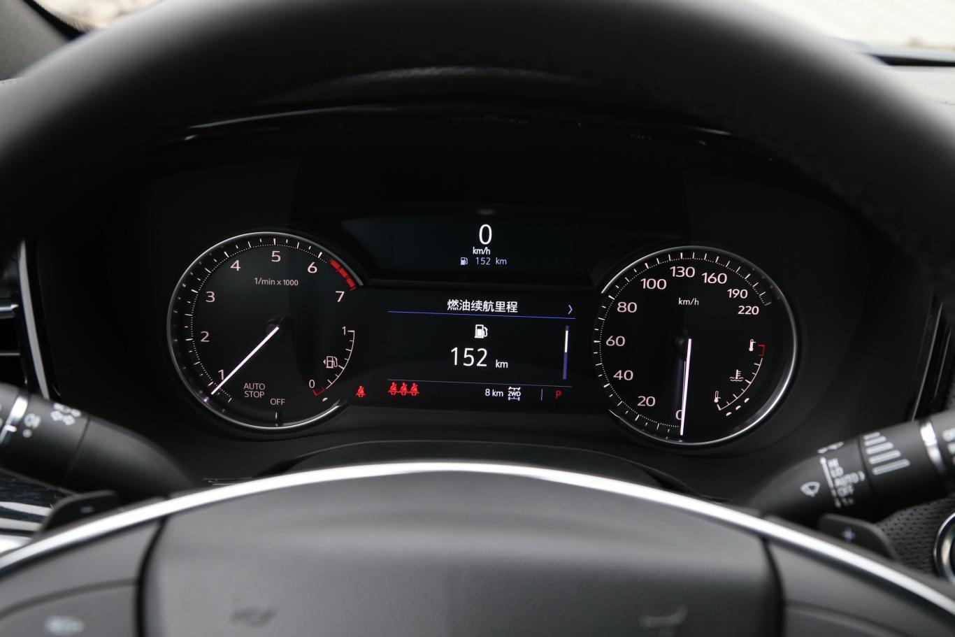 凯迪拉克xt5轻混 2.0t 四驱豪华型仪表盘