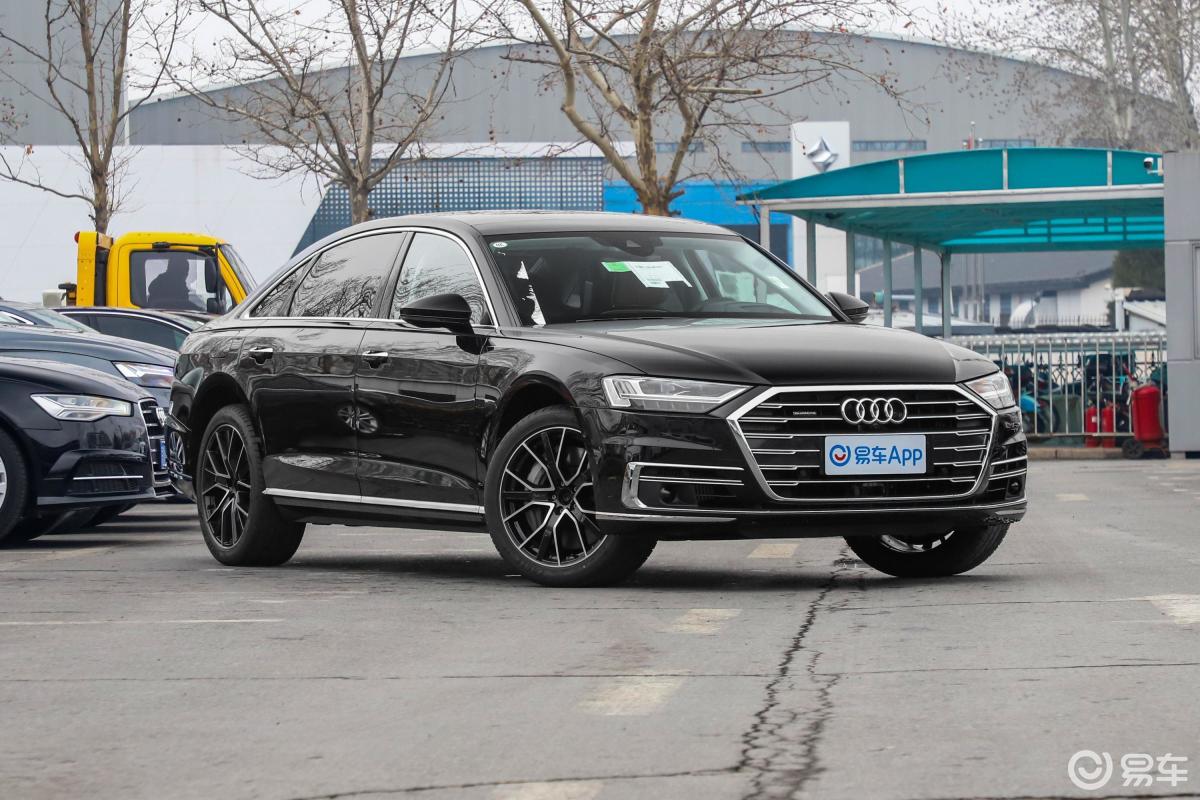 【奥迪a8l2021款60 tfsi quattro 尊贵型侧前45度车头向右水平汽车