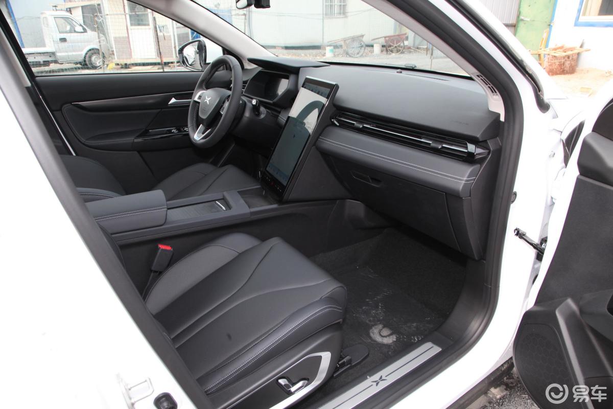 【小鹏汽车g32020款460i 智享版内饰全景副驾驶员方向汽车图片-汽车