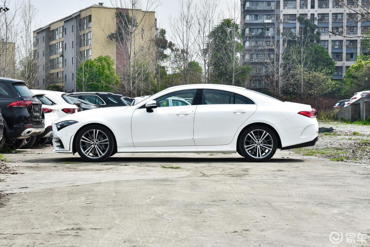 【奔驰cls级2021款改款 cls 300 动感型正侧车头向左水平汽车图片