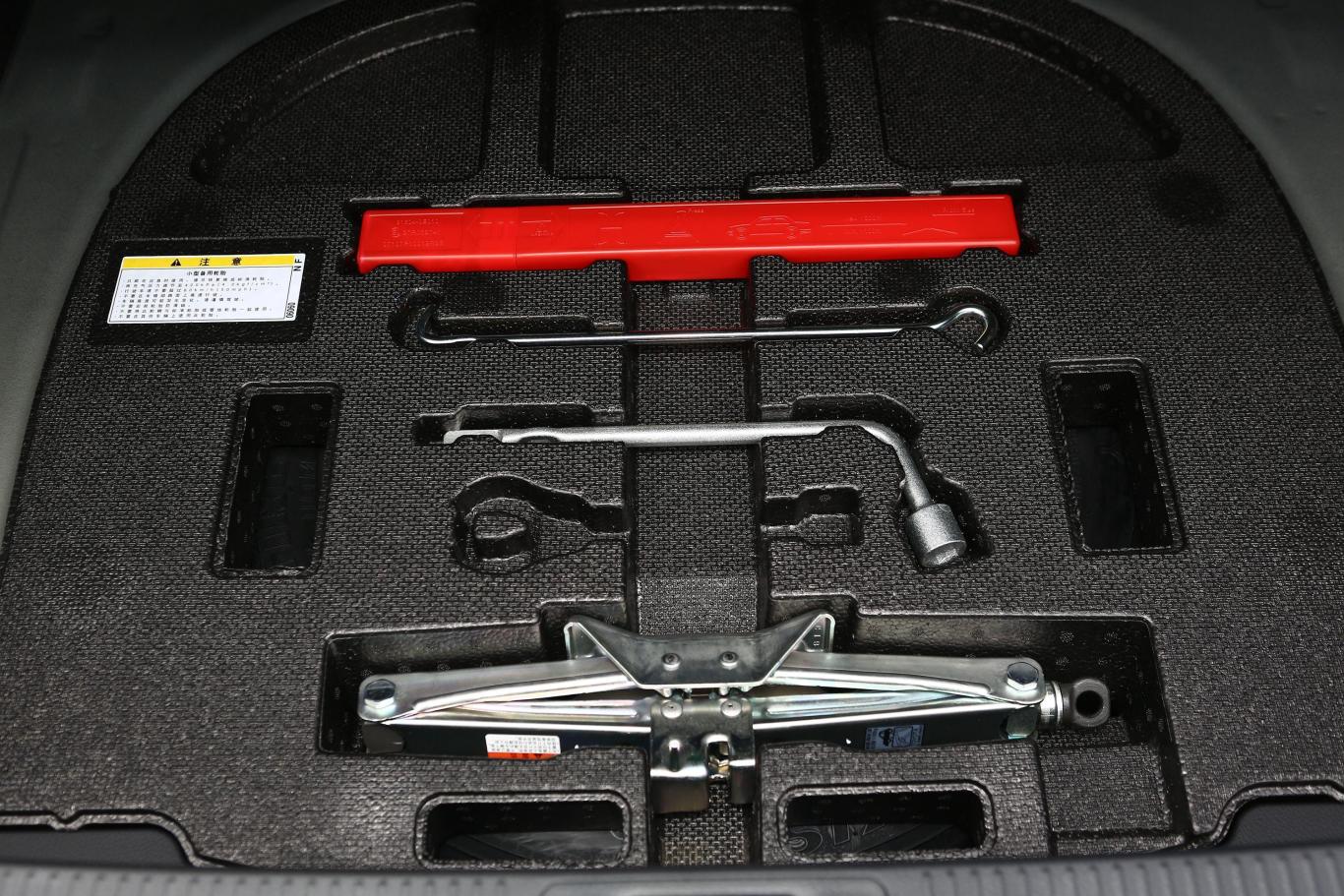 0e 精英版随车工具图片-汽车图片大全】-易车