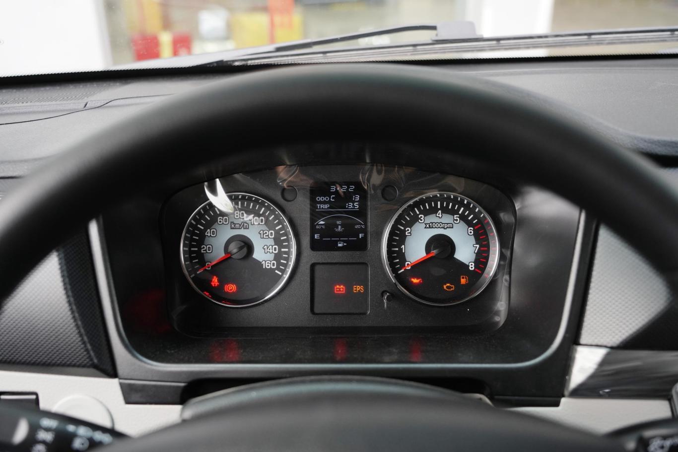 新海狮s客车 1.5l 手动 商务中央空调版 5/6/7座 国vi仪表盘