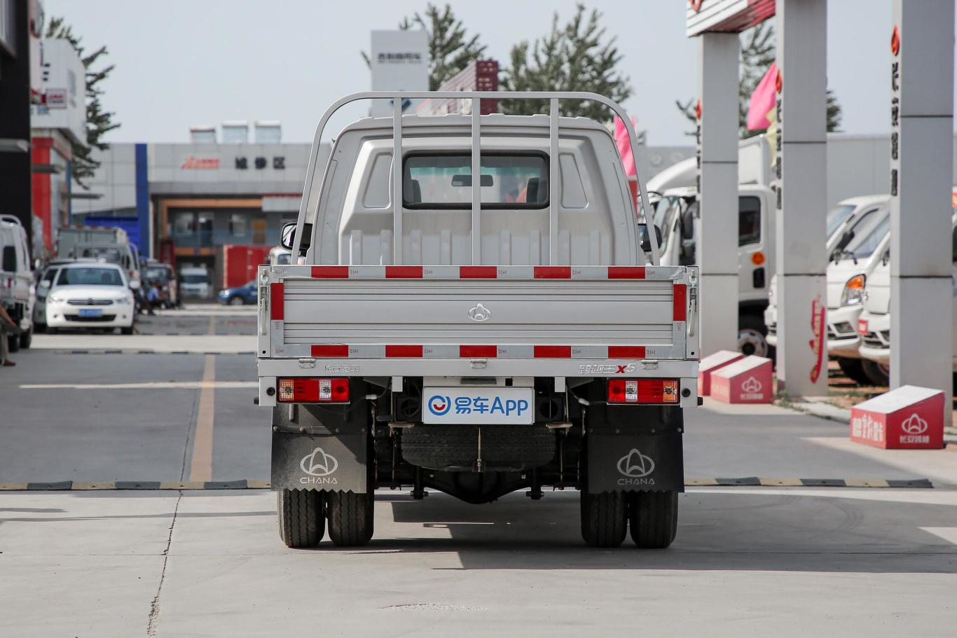 55米栏板 双排 后双轮 标准版 汽油 国Ⅵ正后水平