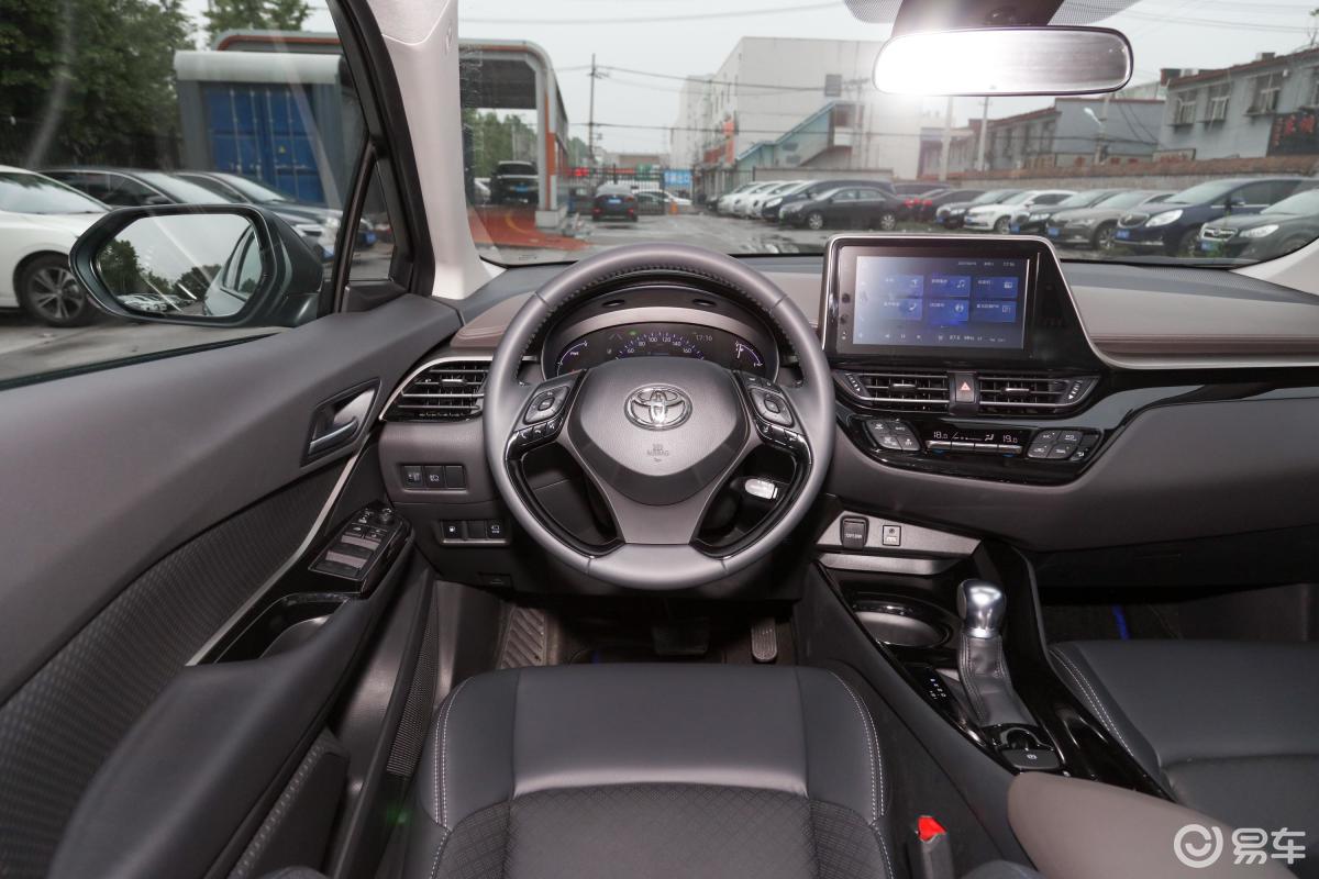 【丰田c-hr2021款双擎 2.