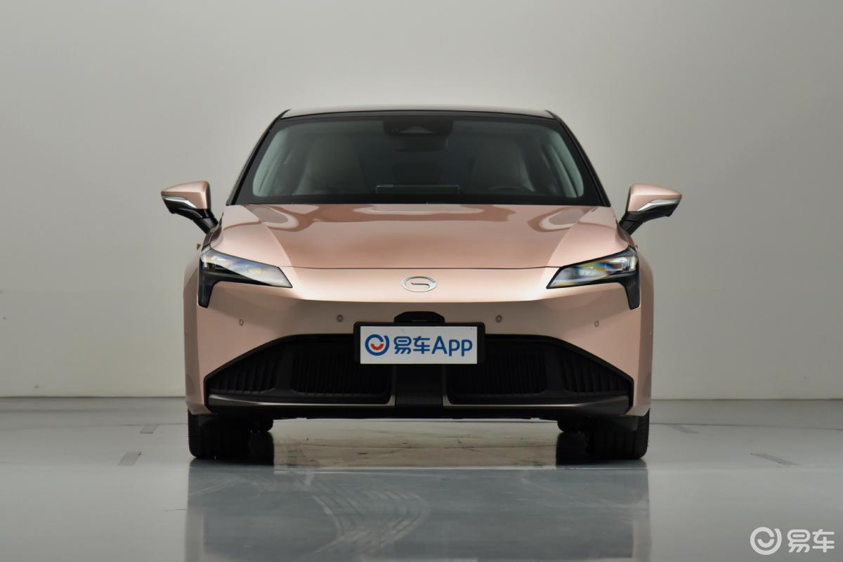 广汽埃安  aion s  2021款  2021款  2020款  2019款  plus 70 科技版