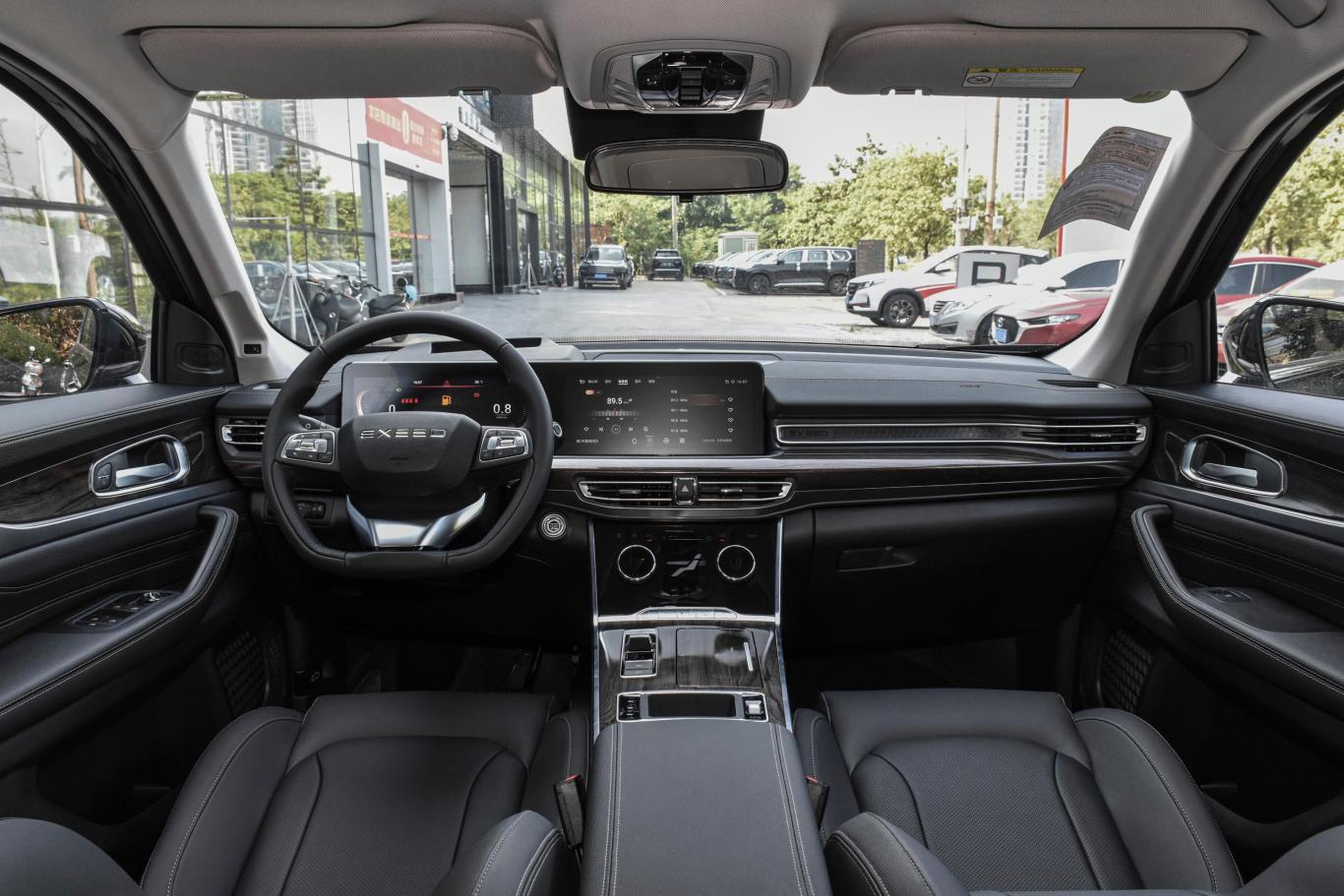 星途揽月390t 两驱 星耀长续航版内饰全景正拍