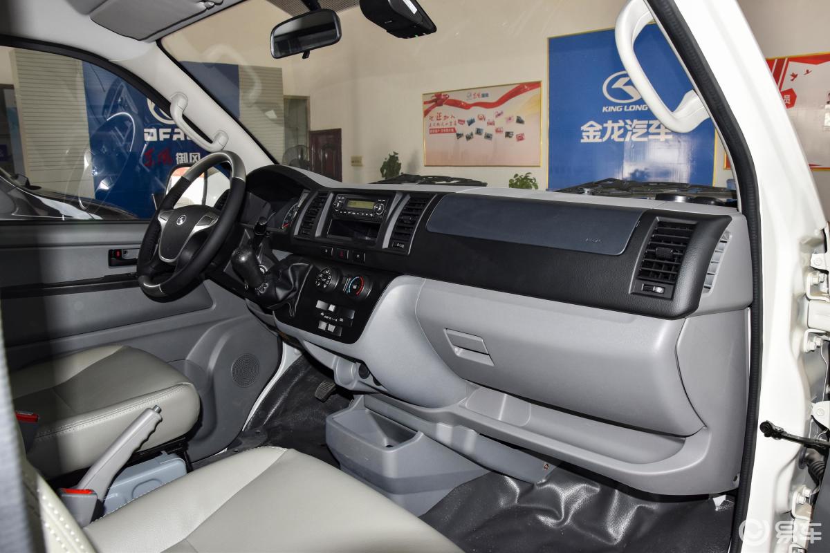 3t 手动 高顶营运标准版 7/9座 国Ⅵ内饰全景副驾驶员方向汽车图片