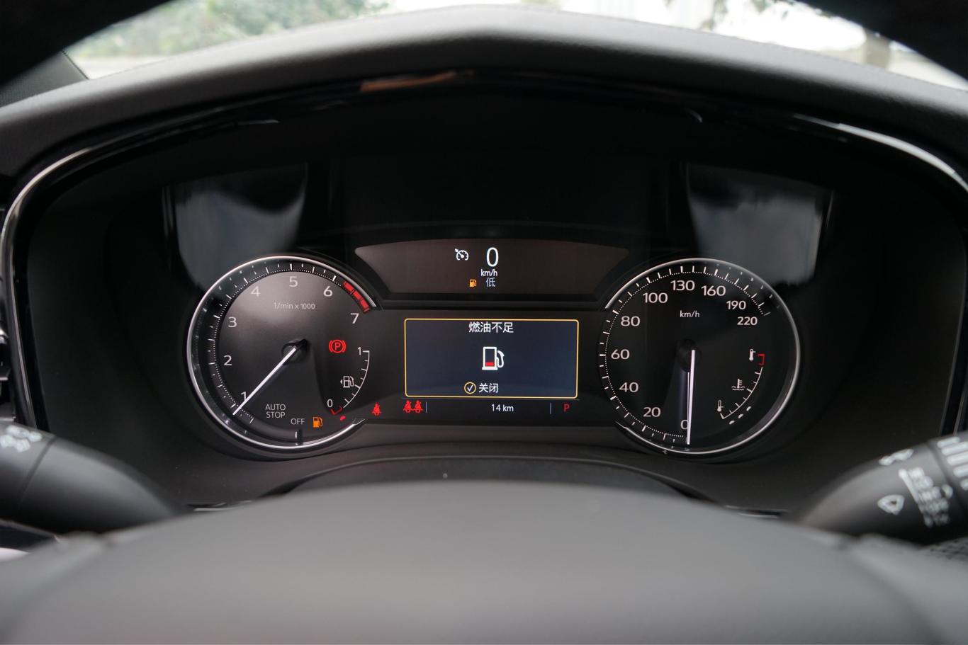 凯迪拉克xt6轻混 2.0t 两驱风尚型 7座仪表盘