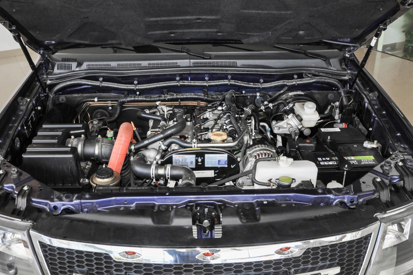 黄海n2s2.5t 手动 两驱 运动版(平底货箱) 柴油 国vi发动机舱整体