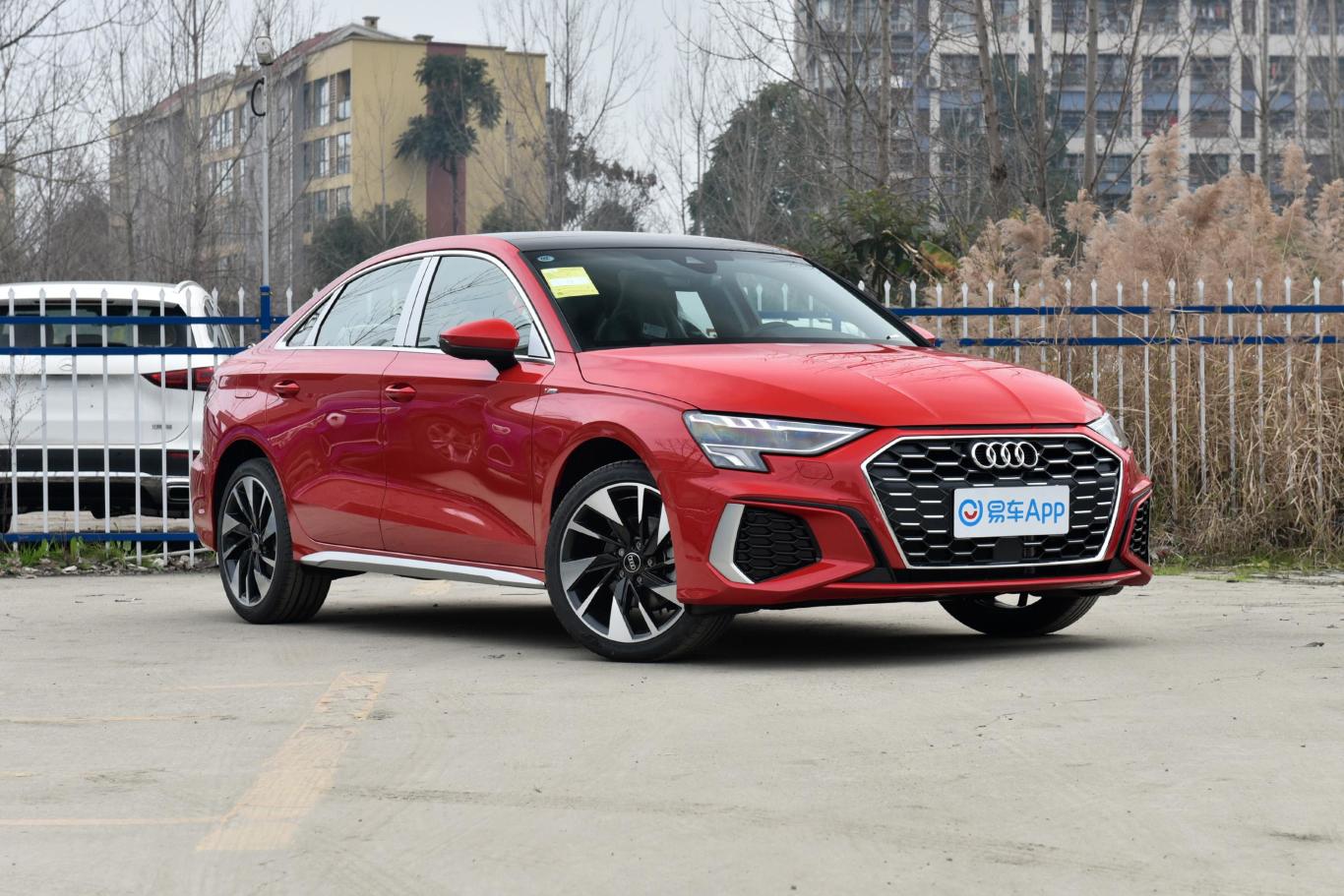 奥迪a3a3l limousine 35 tfsi 时尚运动型侧前45度车头向右水平