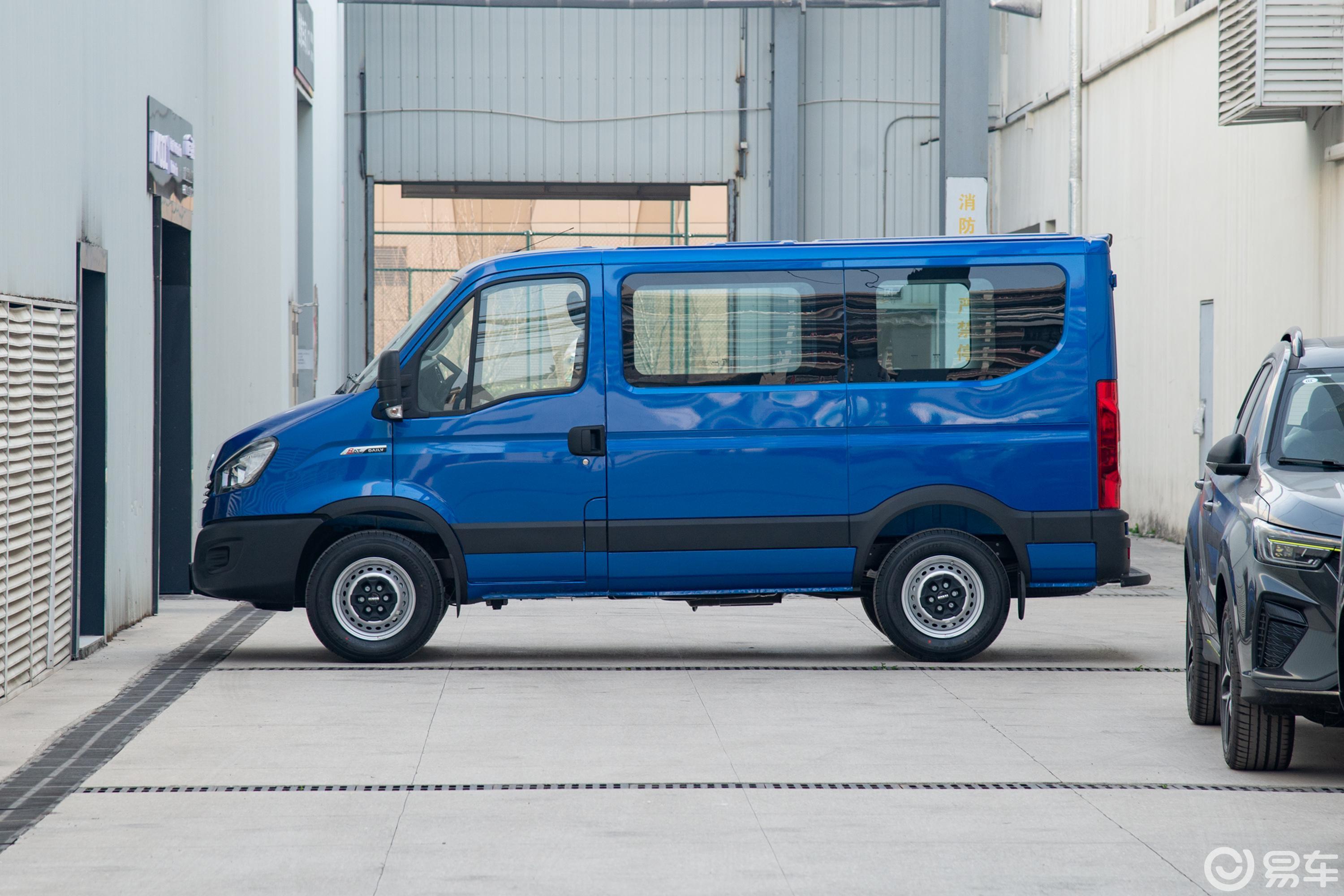 0t 自动短轴低顶侧拉门 5-9座汽车图片-汽车图片大全】-易车