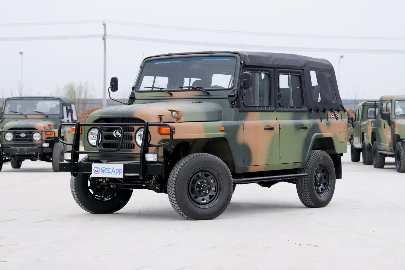 2122.4t 三角门百年致敬版侧前45度车头向左水平