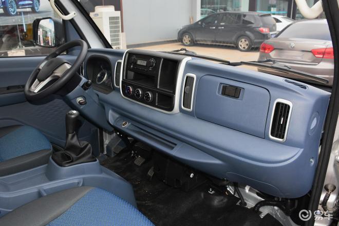 长安星卡plus和博腾m3的图片对比-易车