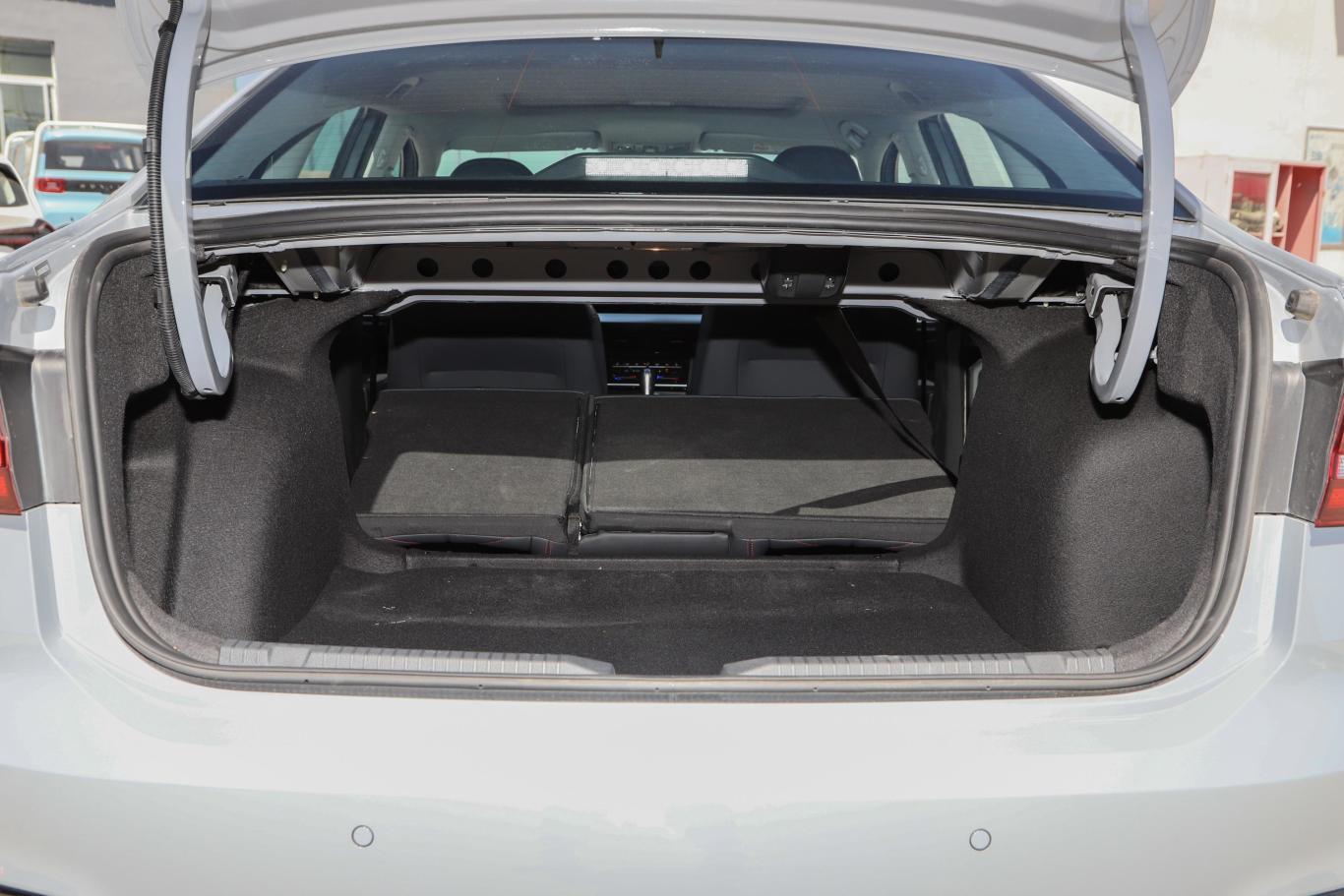 朗逸280tsi 双离合星空永逸版两排全部放倒