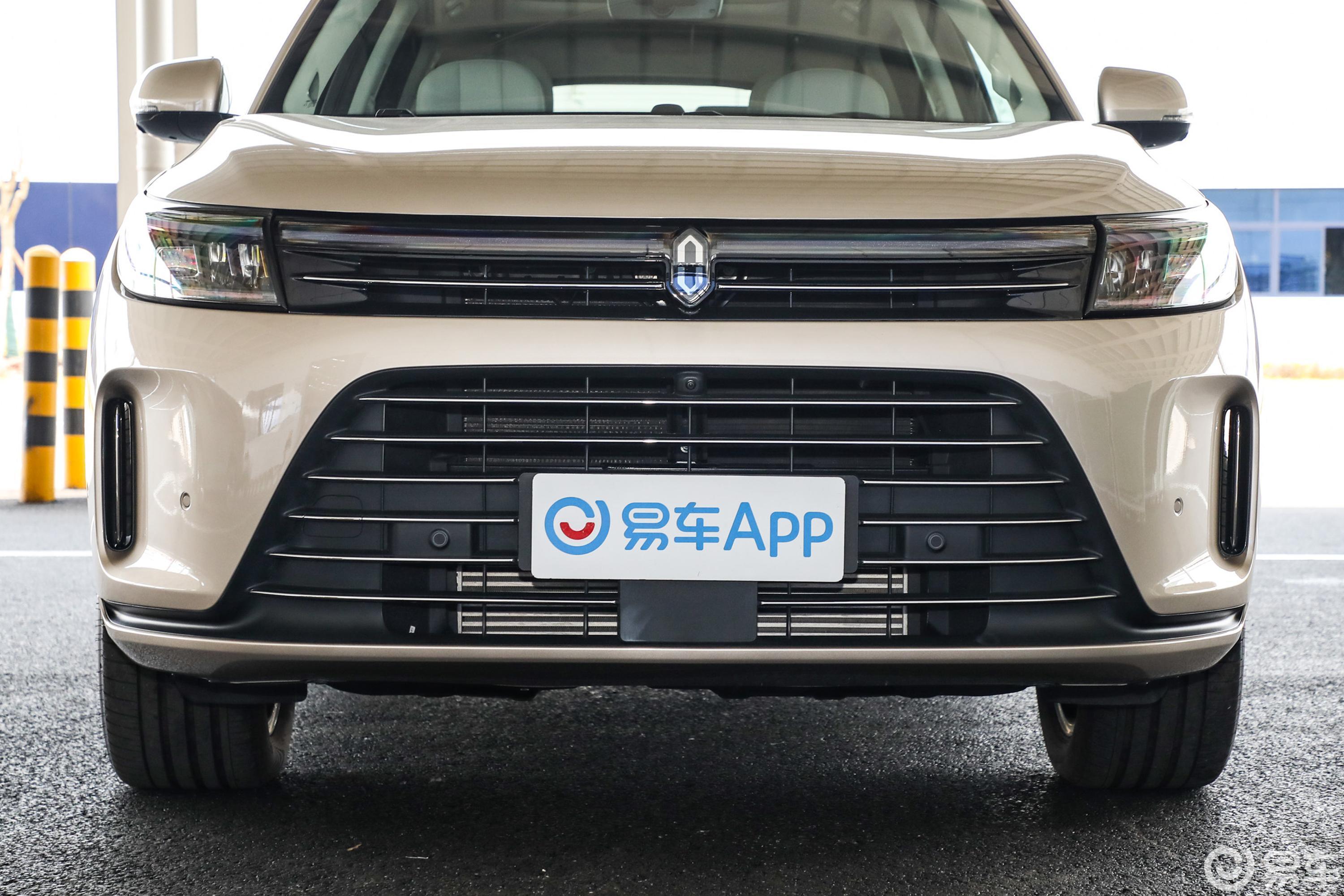 【问界M71.5T 200km 四驱豪华版外观细节图片-汽车图片大全】-易车