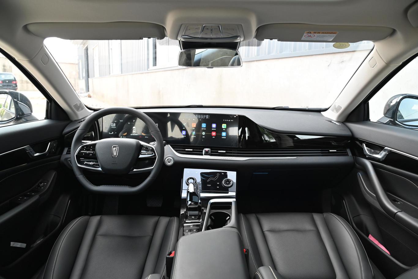 奔腾b70第三代 2.0t 自动智享型内饰全景正拍