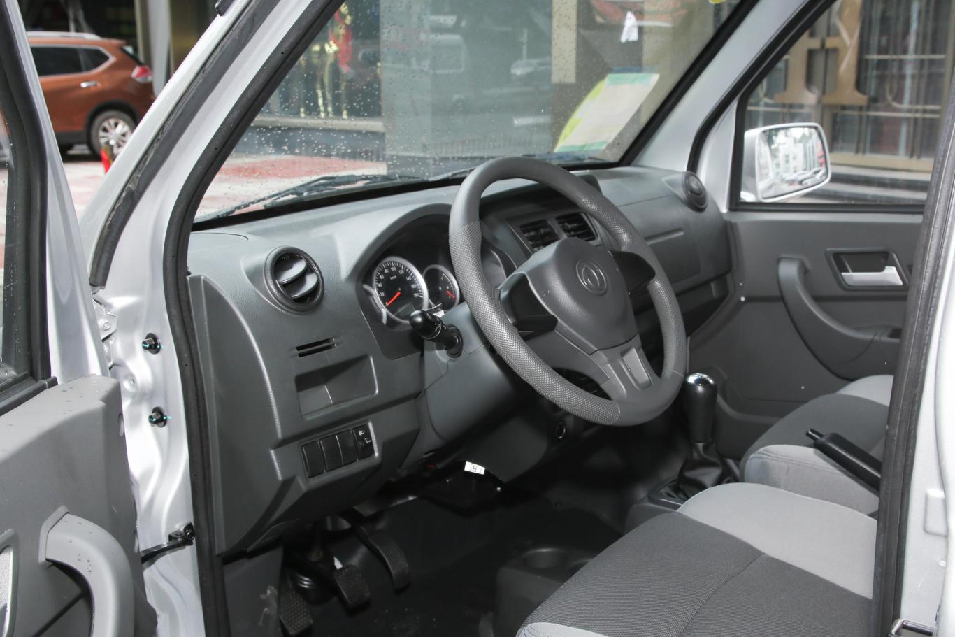 东风小康k05s1.3l 基本型 2座内饰全景正拍