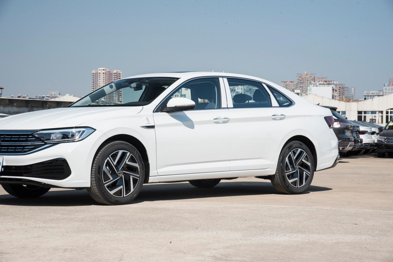 速腾300tsi 双离合超越版外观细节