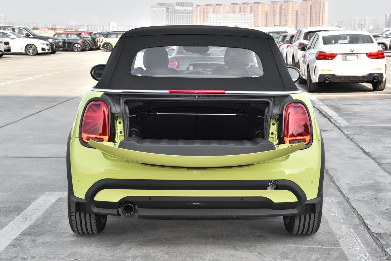 【MINI CABRIO改款 1.5T COOPER CABRIO 艺术家后备厢图片-汽车图片大全】-易车