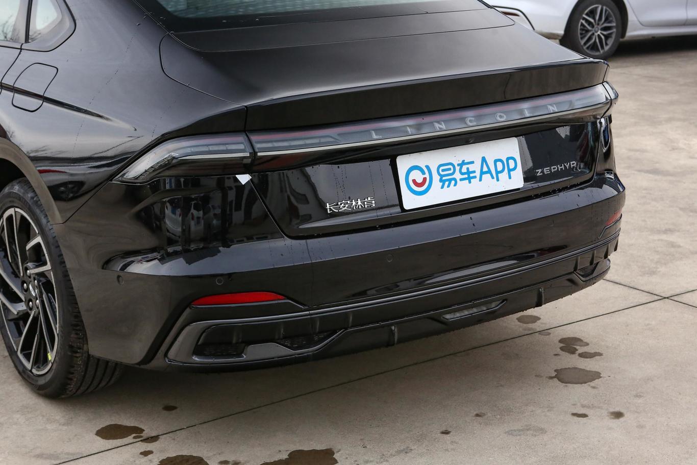林肯zi酷 2.0t 尊逸版车尾特写