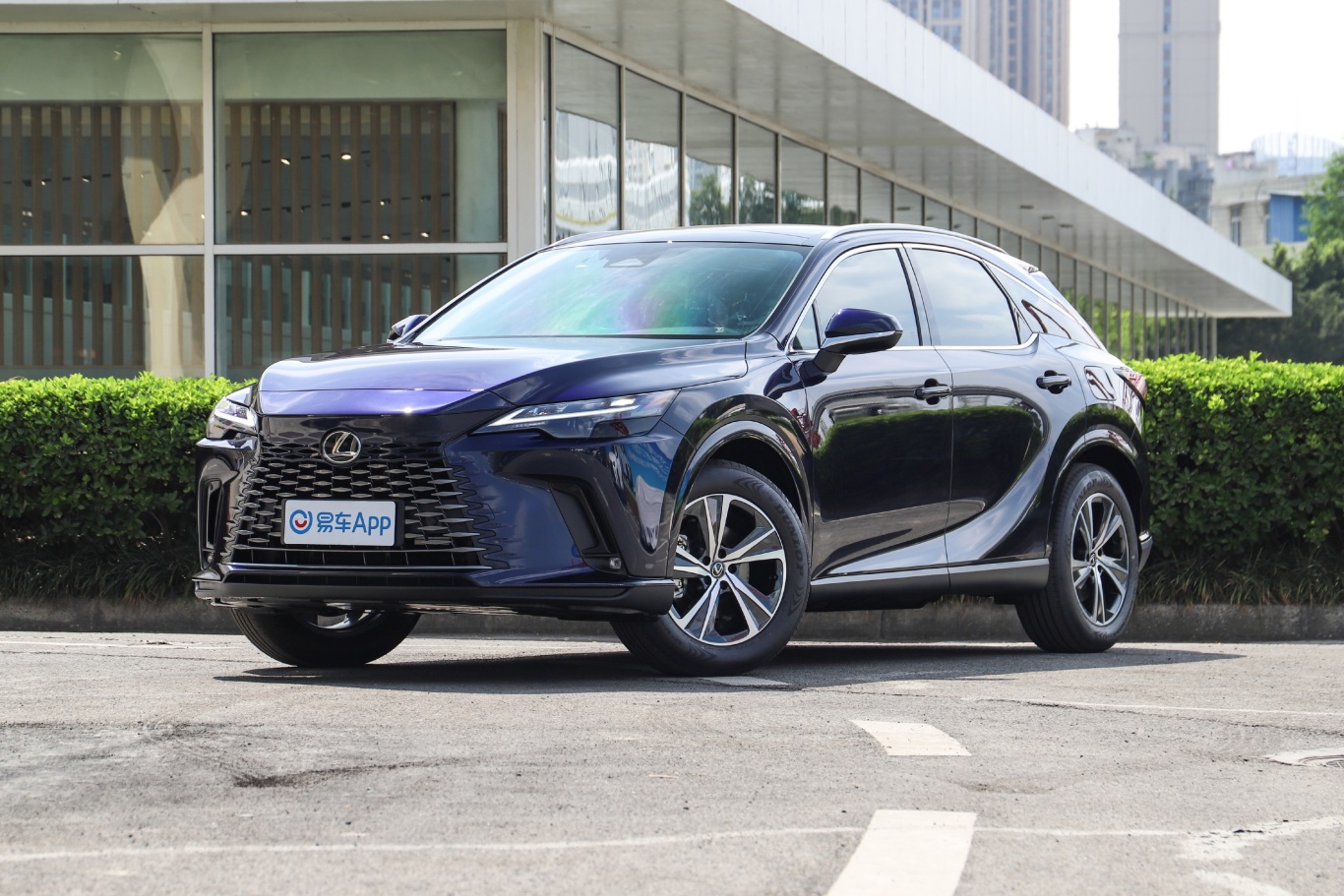 雷克萨斯rx350h 两驱舒享版侧前45度车头向左水平
