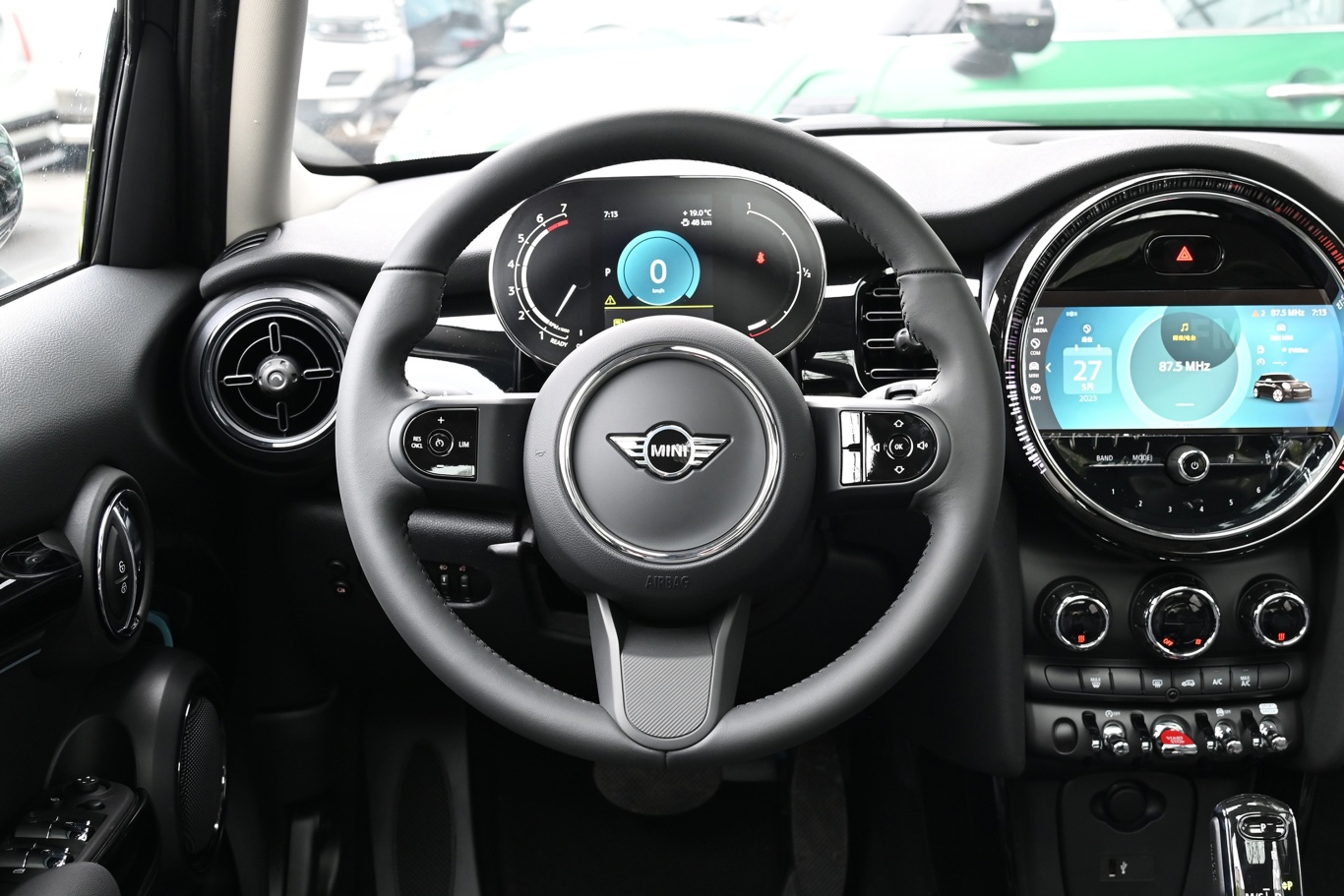 【MINI改款 1.5T COOPER 艺术家方向盘图片-汽车图片大全】-易车