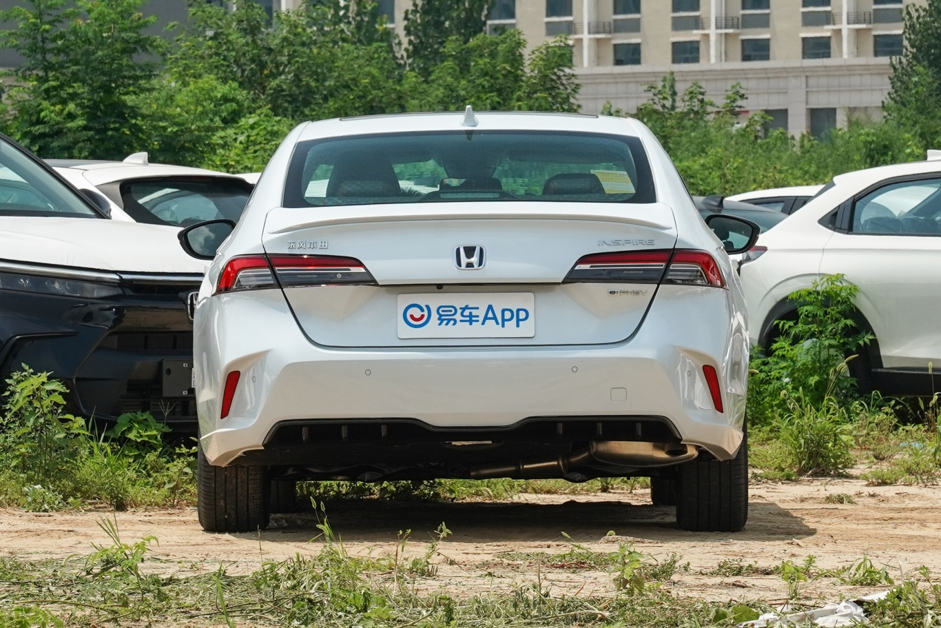 【英仕派 e:PHEV2.0L 82km 智尊版正后水平图片-汽车图片大全】-易车