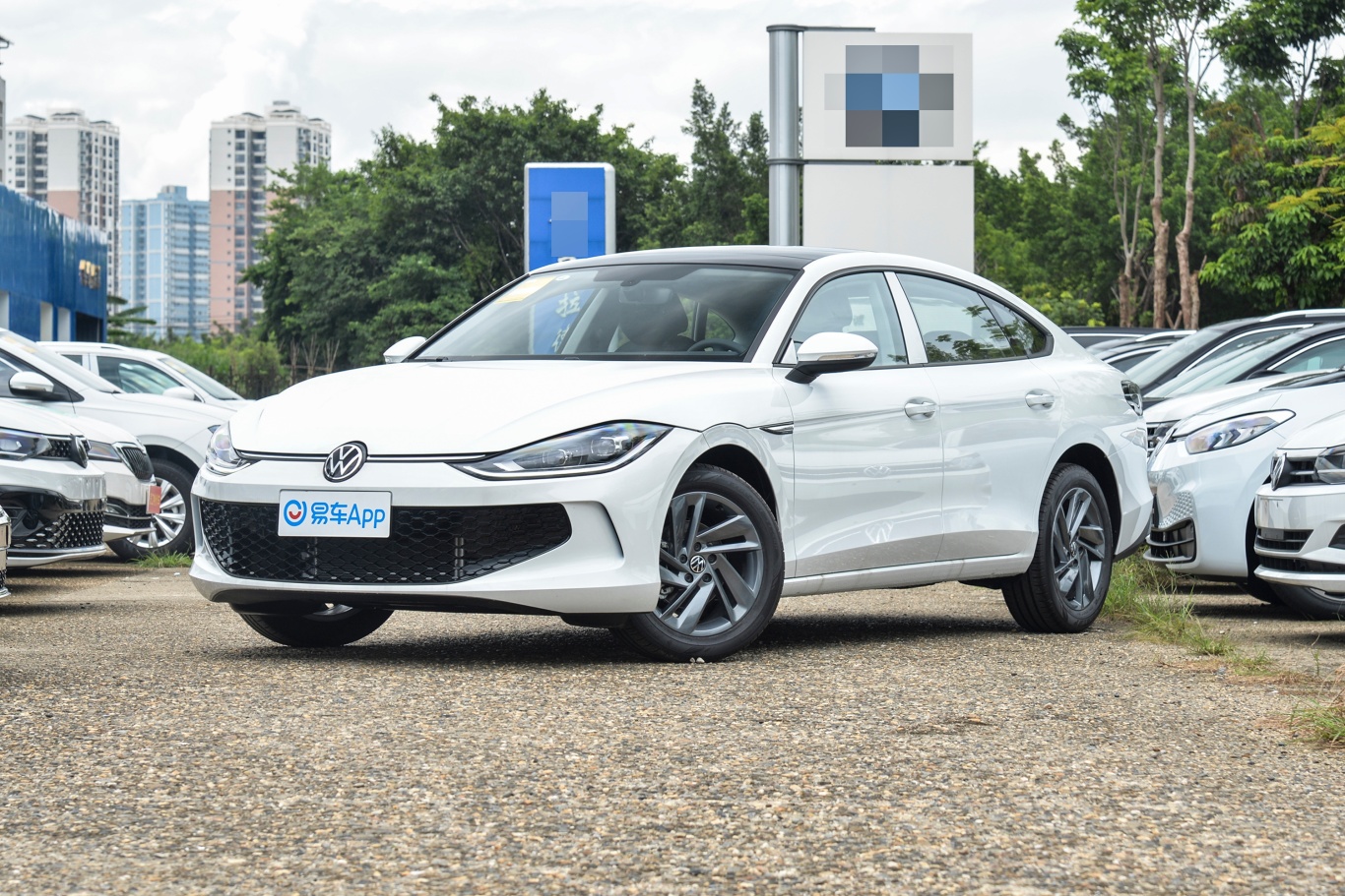 【凌渡凌渡L 200TSI 潮辣版侧前45度车头向左水平图片-汽车图片大全】-易车