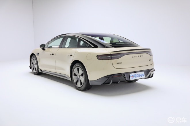 奔驰b级和智界s7的图片对比-易车